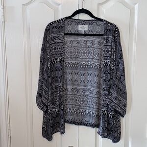 American Eagle outfitters Outfitters Woman’s Open Coverup Size XS